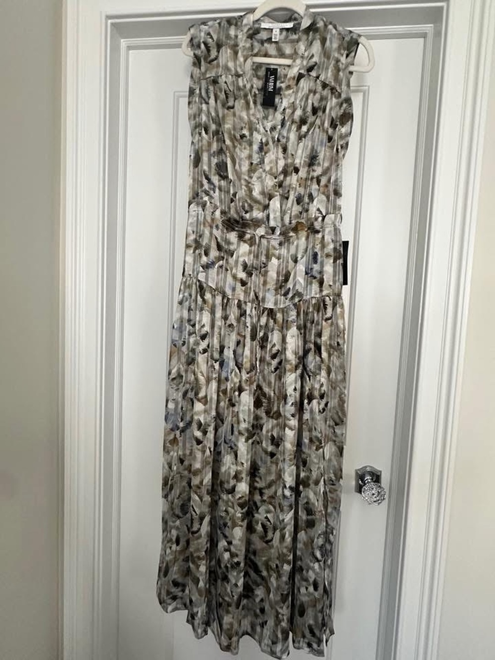White House Black Market chiffon Sleeveless Maxi Dress
